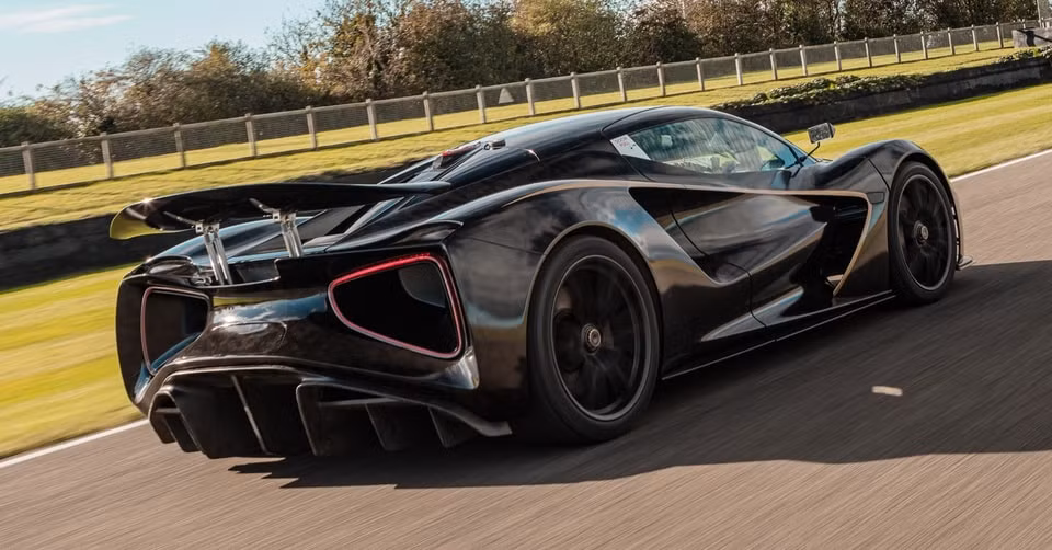 Siêu xe điện Lotus Evija. Ảnh: Paultan
