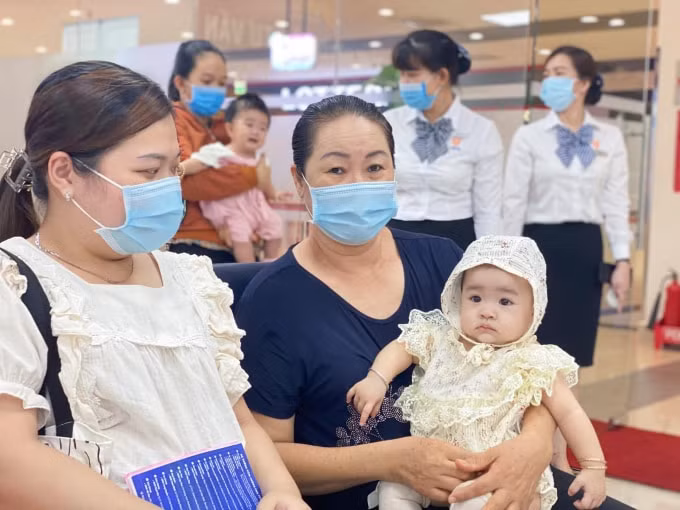 VNVC Bến Tre có đầy đủ các loại vắc xin phòng bệnh cho trẻ em và người lớn, kể cả những loại vắc xin thường xuyên khan hiếm.
