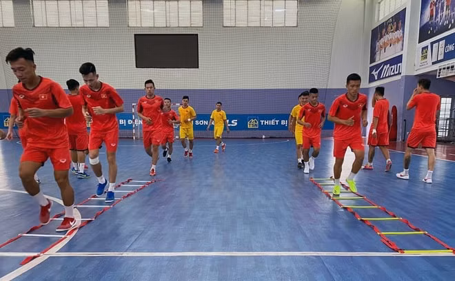 ĐT futsal Việt Nam đấu giao hữu Iraq tại UAE. Ảnh: internet