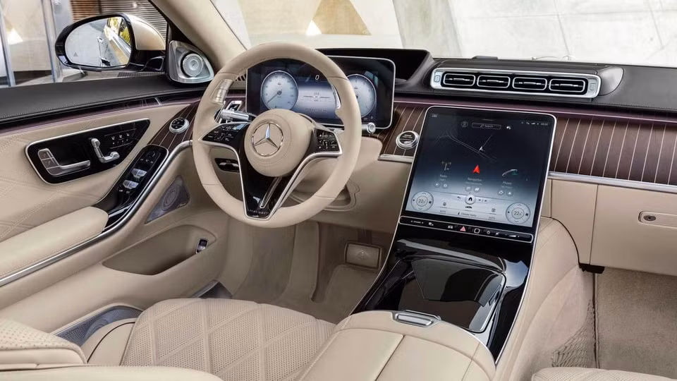 Mercedes-Maybach S 650 2022. Ảnh: Carbuzz