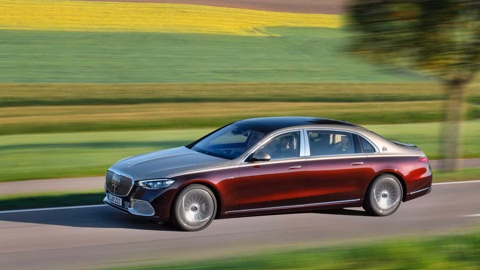 Mercedes-Maybach S 650 2022. Ảnh: Carbuzz