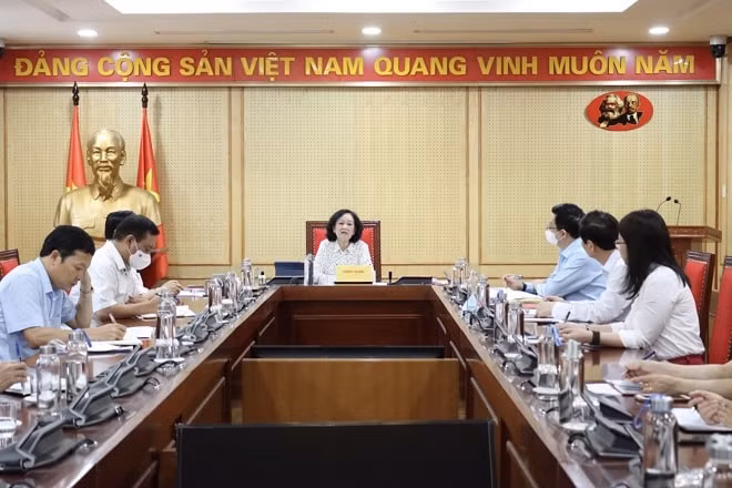 Trưởng Ban Tổ chức Trung ương Trương Thị Mai phát biểu tại buổi làm việc. Ảnh: Đỗ Anh