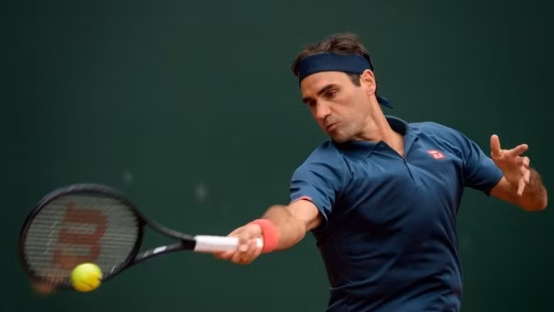 Hạt giống số 1 Roger Federer phải nhận thất bại 1-2 và chính thức bị loại khỏi Geneva Open 2021 ngay từ vòng 2. Ảnh: internet