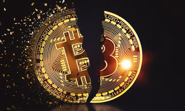 Ngày 19/5, giá Bitcoin rớt thảm, xuống ngưỡng 40.000 USD/đồng sau quyết định 'cấm cửa' tiền điện tử của Trung Quốc. Ảnh: TL