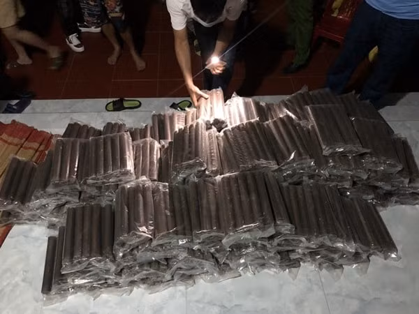 Số thuốc nổ thu giữ tại nhà Nguyễn Văn Phượng