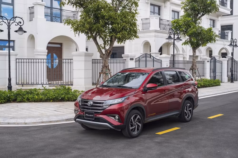 Khách hàng mua xe Toyota Rush được hưởng thêm nhiều ưu đãi. Ảnh: Toyota Việt Nam