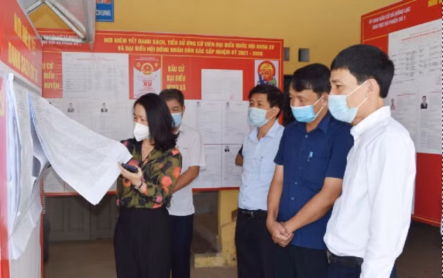 Đoàn kiểm tra, giám sát của HĐND tỉnh Hải Dương kiểm tra công tác chuẩn bị bầu cử tại các xã Đồng Lạc huyện Nam Sách