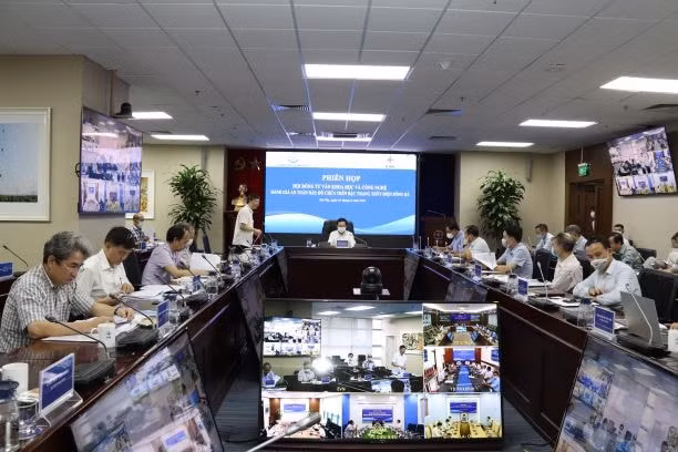 Toàn cảnh Phiên họp Hội đồng tư vấn KH&CN đánh giá an toàn đập, hồ chứa trên bậc thang thủy điện sông Đà năm 2021. Nguồn: Bộ KH&CN.