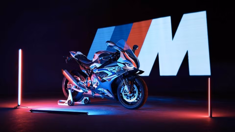 BMW M 1000 RR. Ảnh: Rideapart