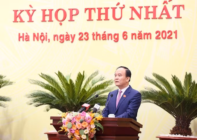 Phó Bí thư Thành ủy, Chủ tịch HĐND TP Nguyễn Ngọc Tuấn phát biểu khai mạc kỳ họp thứ Nhất, Hội đồng Nhân dân thành phố Hà Nội khóa XVI. Ảnh: HNP