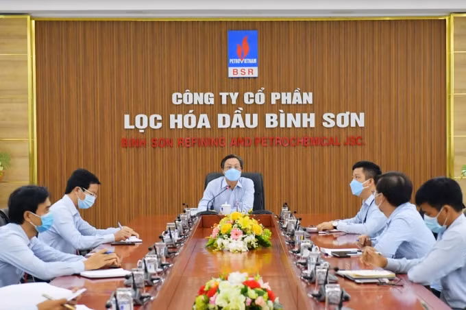 Tổng gám đốc BSR Bùi Minh Tiến chủ trì cuộc họp trực tuyến phòng chống dịch Covid-19.