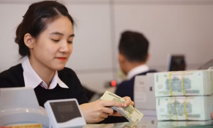 Việc thu hồi nợ xấu của các ngân hàng càng khó hơn.
