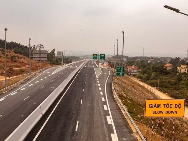 Cao tốc Quốc lộ 45 - Nghi Sơn với tổng mức đầu tư 5.534,4 tỷ đồng là 1 trong 11 đoạn cao tốc thuộc Dự án thành phần cao tốc trên tuyến Bắc - Nam phía Đông giai đoạn 2017 - 2020. Ảnh minh họa