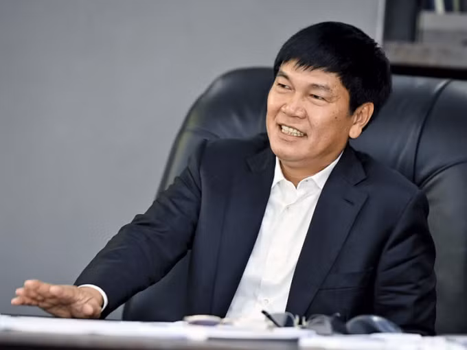 Cổ phiếu HPG giúp ông Trần Đình Long trở về ngôi vị người giàu thứ hai sàn chứng khoán Việt Nam.