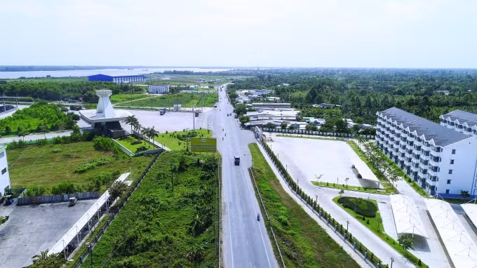 Một góc cụm công nghiệp tập trung Phú Hữu A – thị trấn Mái Dầm, huyện Châu Thành, tỉnh Hậu Giang thu hút nhiều doanh nghiệp quy mô lớn đến đầu tư.