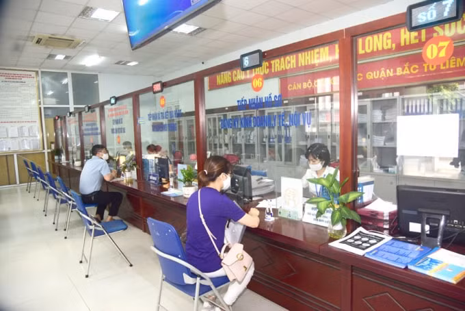 Bộ Tài chính luôn chủ động trong cắt giảm thủ tục hành chính (TTHC), điều kiện kinh doanh để tạo điều kiện thuận lợi nhất cho người dân, doanh nghiệp. Ảnh minh họa