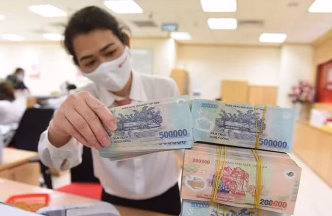 Ngành ngân hàng sẽ tiếp tục chạy theo “bóng ma” nợ xấu.