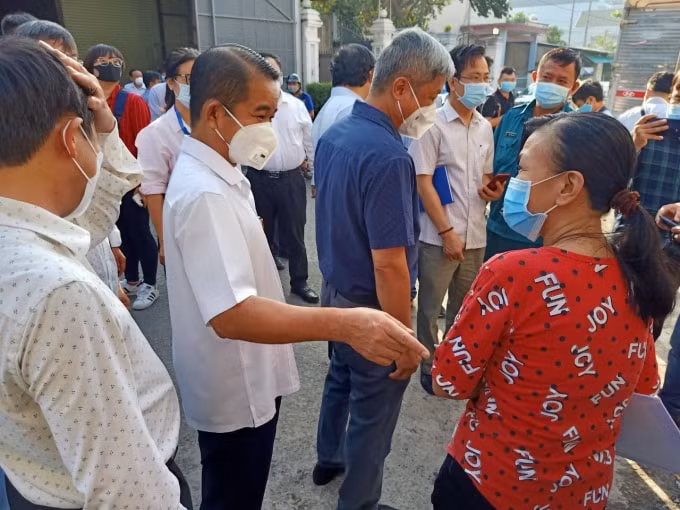 Đoàn công tác Bộ Y tế kiểm tra phòng chống dịch bệnh Covid-19 khu nhà trọ công nhân tại Đồng Nai.