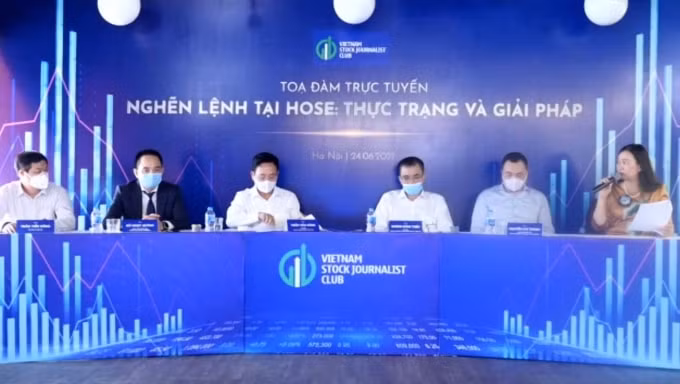Toạ đàm trực tuyến 