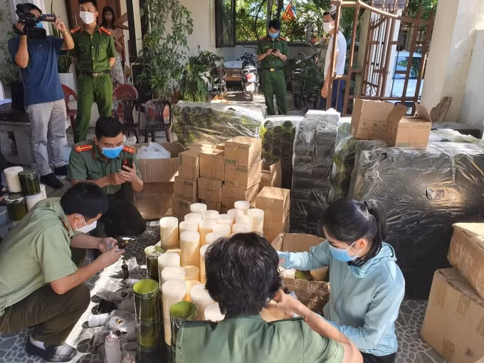 Đội QLTT số 7 đã tạm giữ toàn bộ số hàng hóa nói trên.