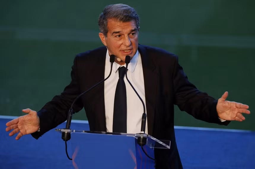 Đưa Barca trở lại vị thế CLB đẳng cấp hàng đầu châu Âu là thách thức của Chủ tịch Laporta. Ảnh: Reuters
