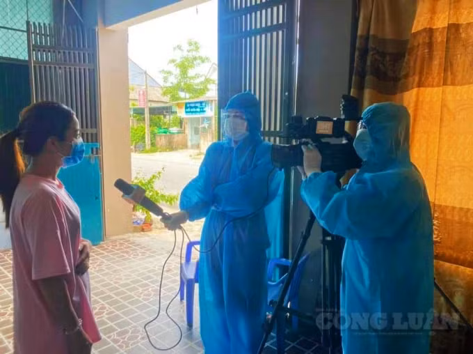 Nhóm phóng viên Báo Hà Tĩnh luôn tích cực, xung kích trên mặt trận truyền thông với những dòng tin tức nóng hổi, cập nhật liên tục đến bạn đọc.