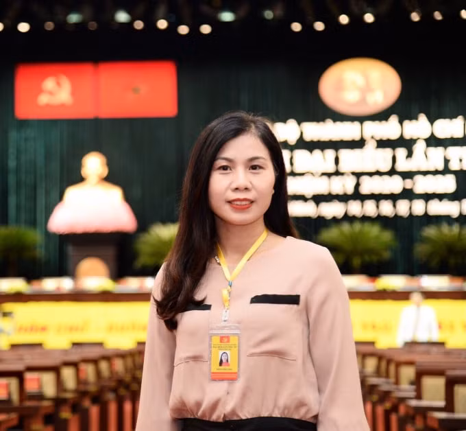 Nhà báo Trần Thị Linh.