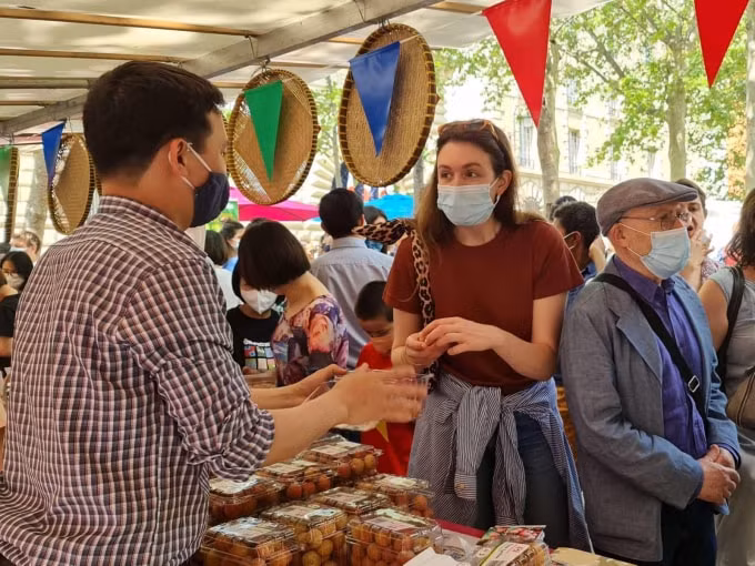 Dù có giá tới 500.000 đồng/kg, thế nhưng vải thiều Việt Nam vẫn 