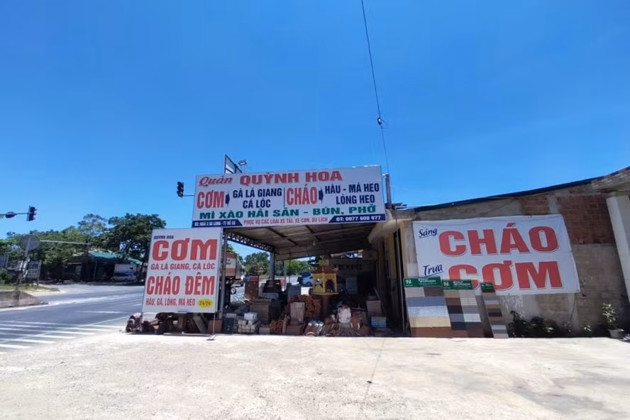 Hình ảnh quán ăn nơi bệnh nhân Covid-19 ở Nghệ An đã ghé. Ảnh: laodong.vn