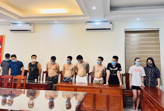 Các đối tượng tại cơ quan công an
