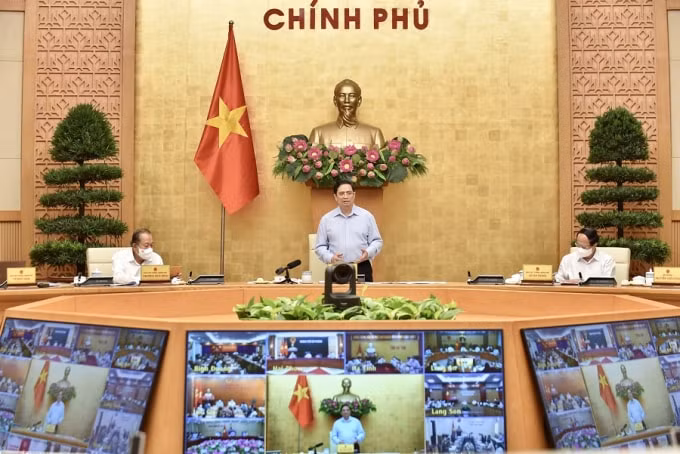 Thủ tướng Chính phủ Phạm Minh Chính tại cuộc họp trực tuyến về công tác phòng, chống dịch COVID-19.