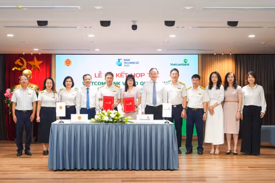 Vietcombank đồng hành cùng Cục Thuế hỗ trợ hộ kinh doanh vững bước chuyển đổi, hưởng ứng Ngày Tài chính số 2026
