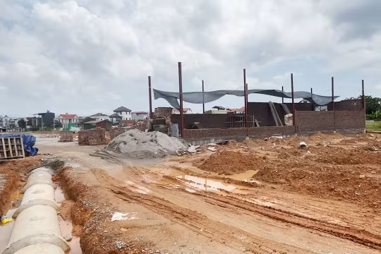 Dự án hạ tầng đấu giá đất tại xã Yên Lạc (Phú Thọ): Chưa nghiệm thu, người dân đã xây dựng công trình