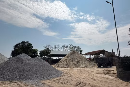 Xã Chí Minh (Hưng Yên): Nhiều hộ ngang nhiên chuyển đổi đất sai mục đích, lập bến bãi kinh doanh trái phép