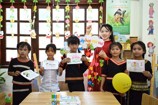 Dạy đạo đức mà chỉ dừng ở nói lời hay ý đẹp là chưa đủ, phải biết làm điều đúng