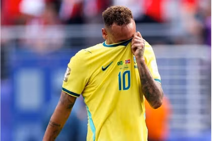 Neymar không kìm nén được cảm xúc trong ngày đội tuyển Brazil bị loại ở World Cup 2026. Ảnh: Fabrizio Romano