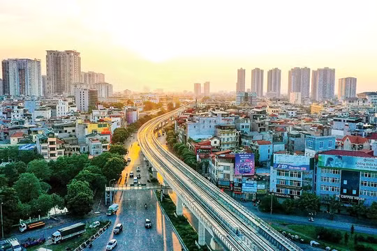 Giá nhà lập đỉnh, người trẻ đổ xô đi thuê: Cơn sốt phòng trọ Hà Nội nóng trở lại