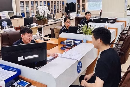 VCCI đề xuất gỡ rào cản bằng cấp, giảm tiền kiểm trong lĩnh vực hải quan