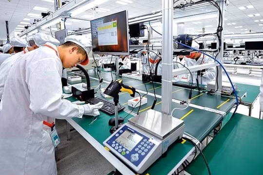 'Cỗ máy' tăng trưởng cần dòng vốn mới, không thể chỉ trông chờ tín dụng ngân hàng