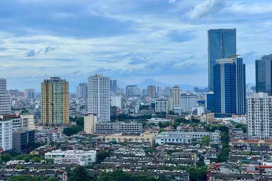 Thị trường bất động sản trầm lắng, môi giới phải 'thắt lưng buộc bụng'