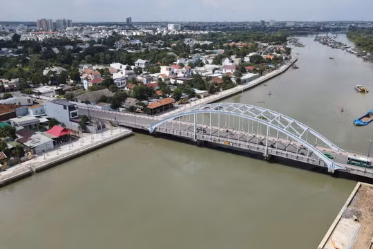 HoREA đề xuất hủy sổ đỏ với đất 'biến mất' vì sạt lở, cát tặc