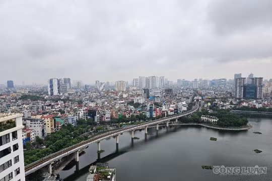 Bất động sản Việt Nam đang tự đào thải những người 'không đủ sức chơi'