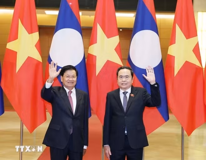 toan van tuyen bo chung viet nam lao hinh 5
