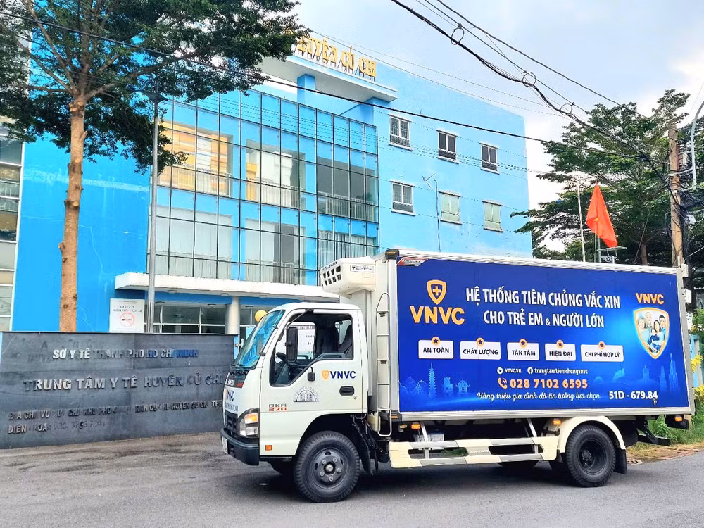 vnvc tiem hang ngan mui vac xin trong ngay dau chien dich tang cuong vac xin soi cho tre hinh 3