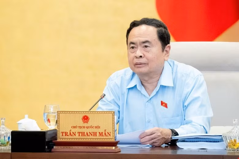 quyet liet trong viec tham tra cac du an luat khong chay theo so luong hinh 2