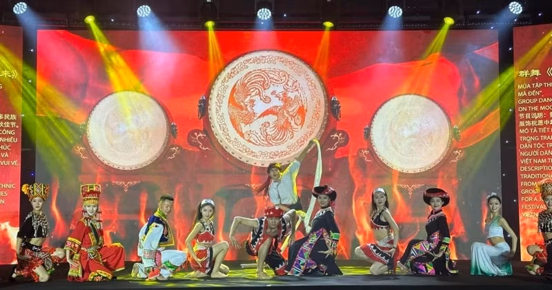 giao luu van hoa thuc day hop tac du lich viet trung hinh 1
