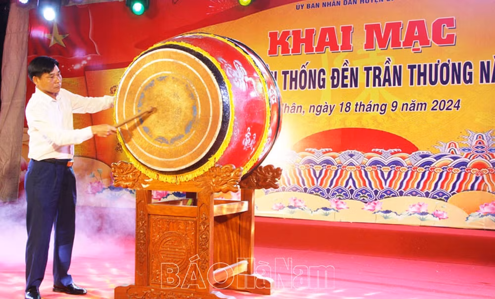 ha nam nhieu hoat dong tai le hoi truyen thong den tran thuong nam 2024 hinh 2