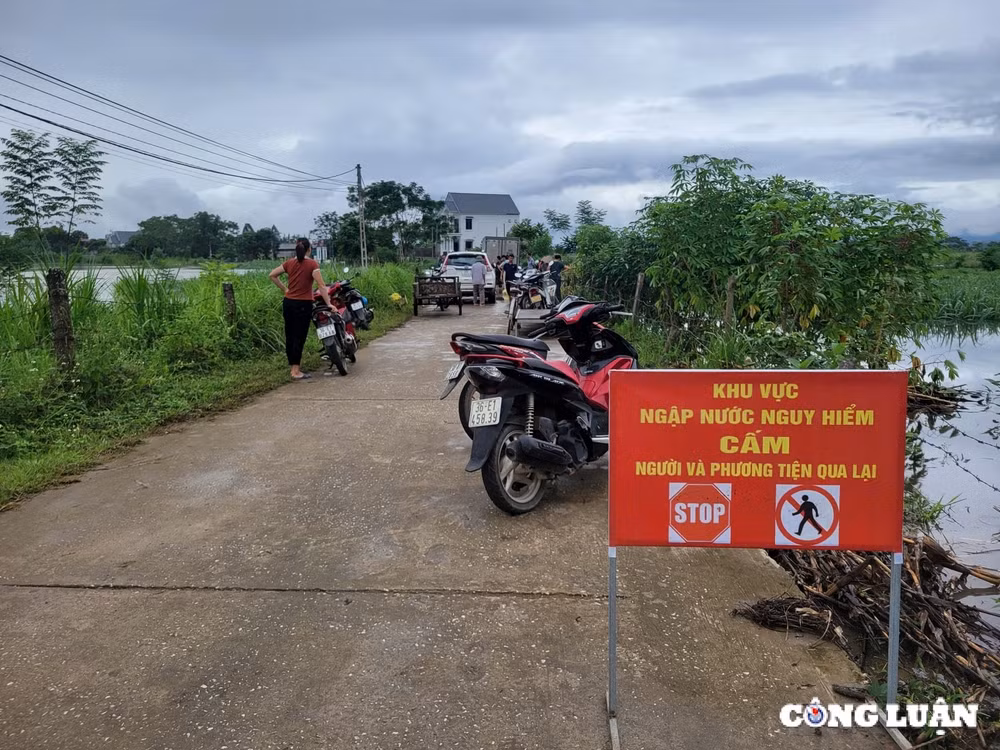 nuoc lu dang cao 100 ho dan o thanh hoa bi co lap hinh 10