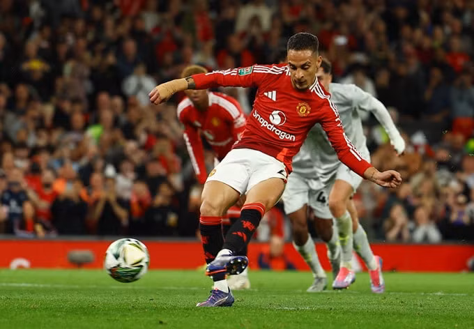 man utd huy diet barnsley 7 0 ky luc moi duoi thoi erik ten hag hinh 1