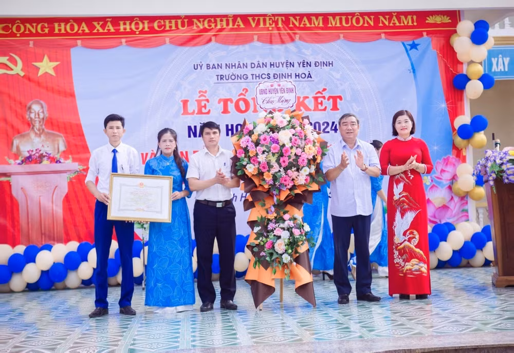 truong trung hoc co so dinh hoa no luc xay dung truong chuan quoc gia muc do2 hinh 3